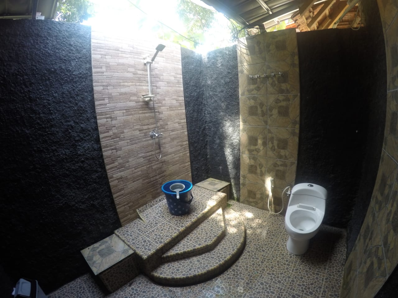 Kamar Family 4p di Sunrise hills (Bukit View Laut)